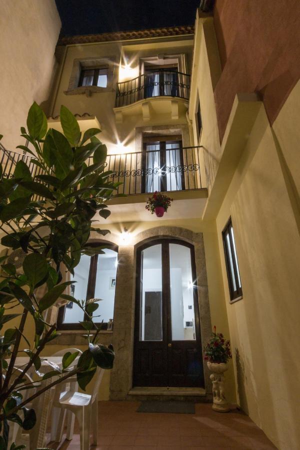 تاورمينا Villa Valverde Apartments E B&B المظهر الخارجي الصورة
